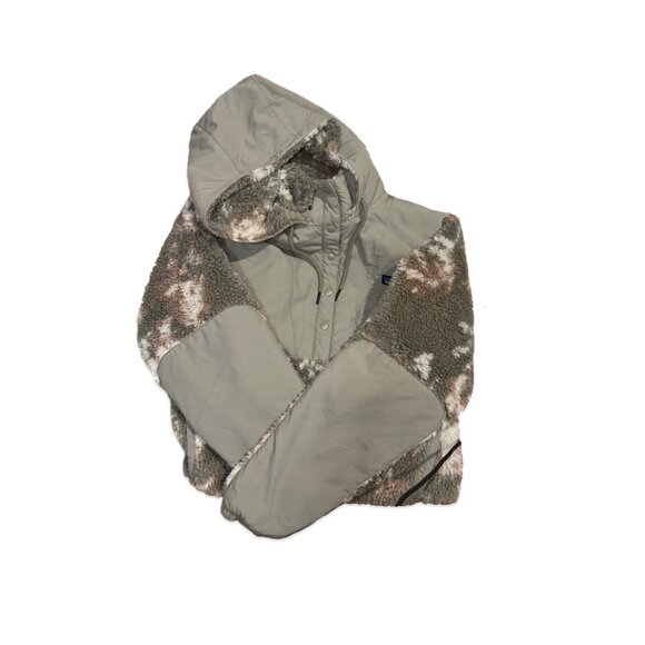 ⛺️ PATAGONIA 🏔️ Women's Medium Shelled Retro-X® Pullover Jacket Pine Green Camo - Picture 3 of 9